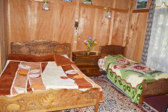 Miss India Houseboat, Srinagar 2